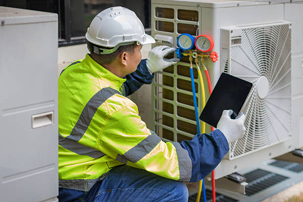 Professional Hvac Installation technician working in Wallis, TX